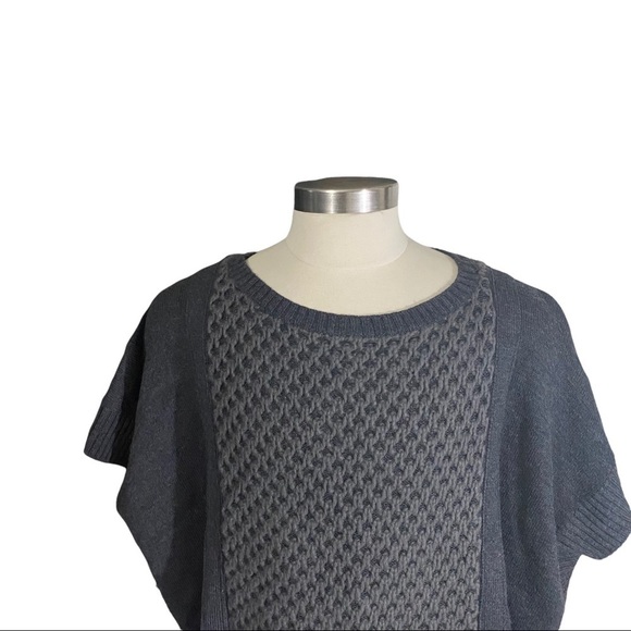 LABEL + thread Women Blue & Grey Crochet Wool Oversized Poncho Sweater Sz Small - Picture 2 of 11